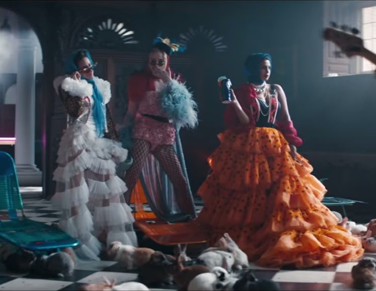 Jonas Brothers "Sucker" outfits are great Halloween costume ideas.