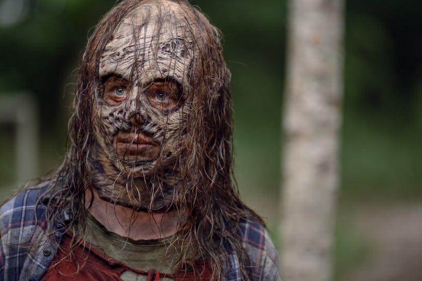 Thora Birch as Gamma in The Walking Dead wearing walker mask