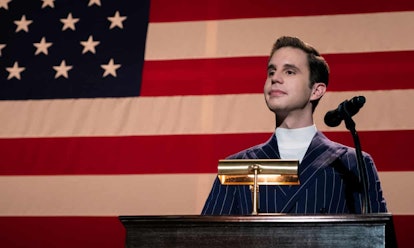 Payton Hobart giving speech in 'The Politician'