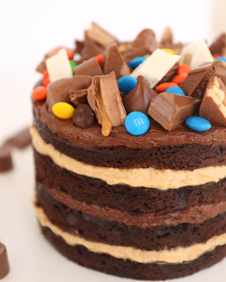 Sprinkles' Candy Bowl Layer Cake for Halloween 2019 features 13 different candies.