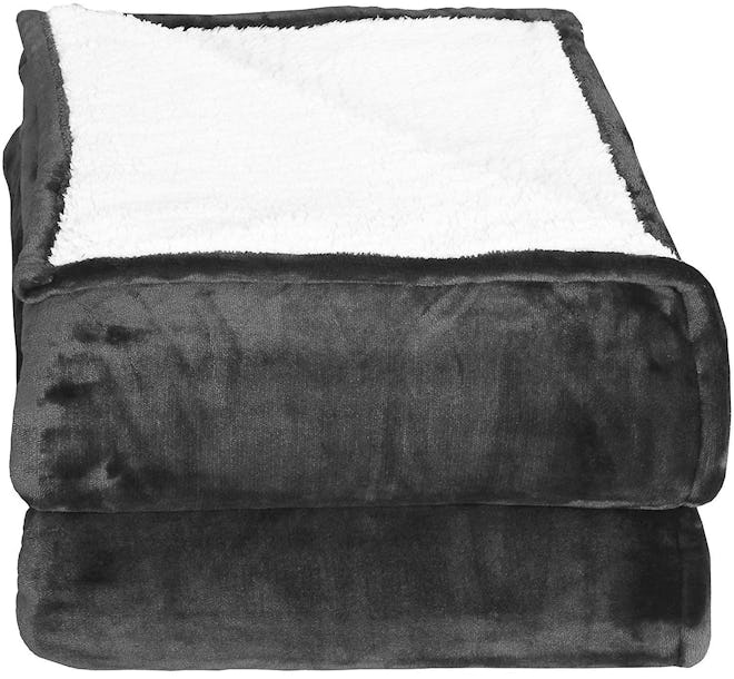 Utopia Bedding Sherpa Flannel Fleece Reversible Blanket