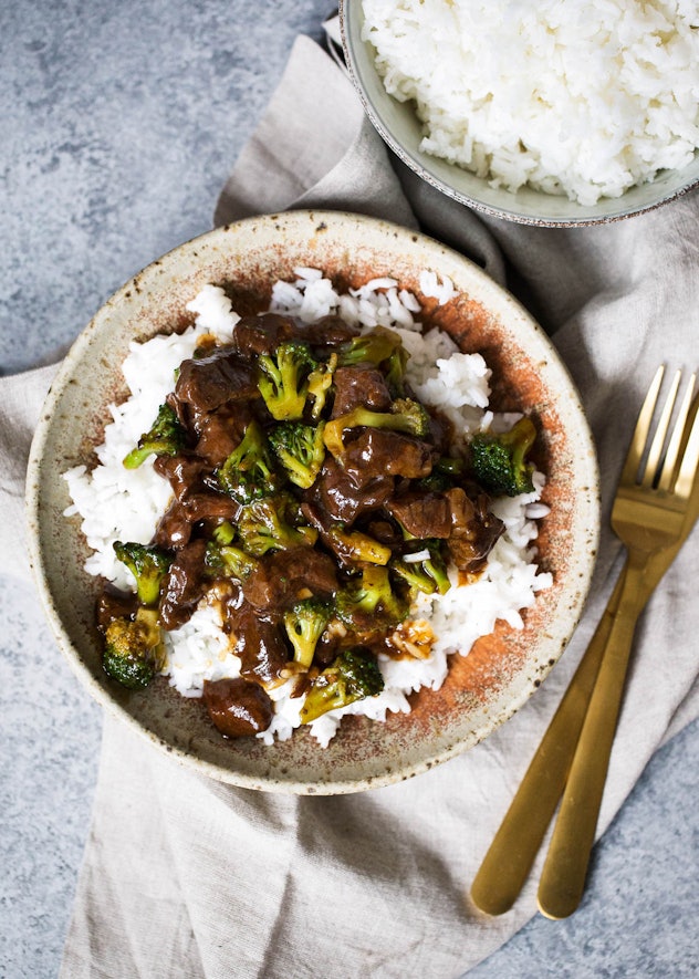 slow cooker beef and broccoli over white rice