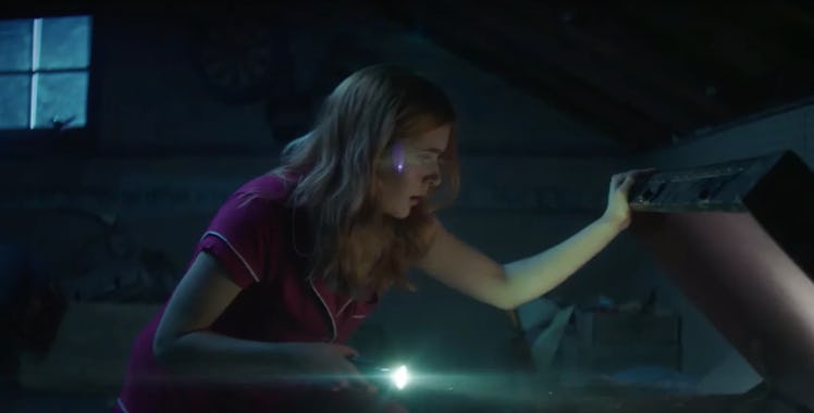 Nancy Drew attempting to learn about who killed Dead Lucy