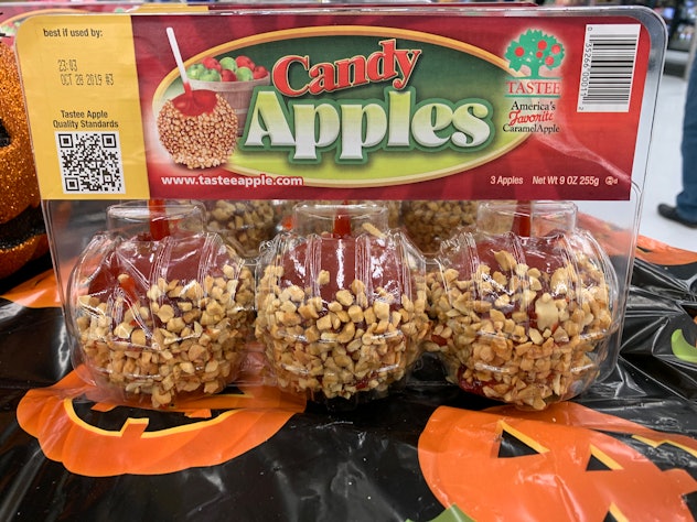 Tastee Candy Apples for Halloween