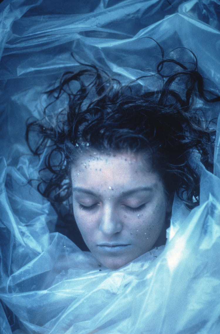 Laura Palmer's dead body is found on "Twin Peaks."