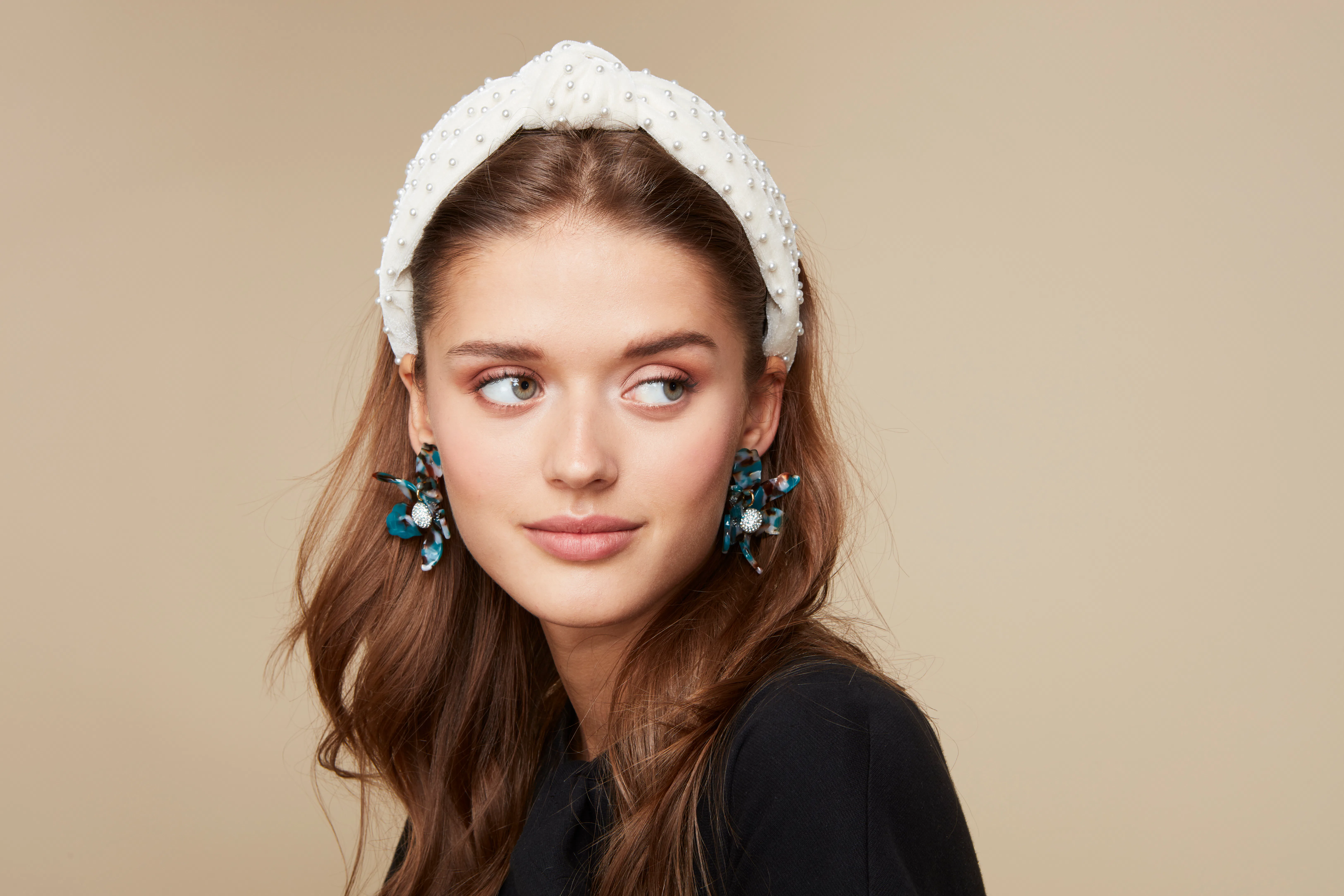 The Lele Sadoughi x J. Crew Holiday Collection Has Festive  display picture 1