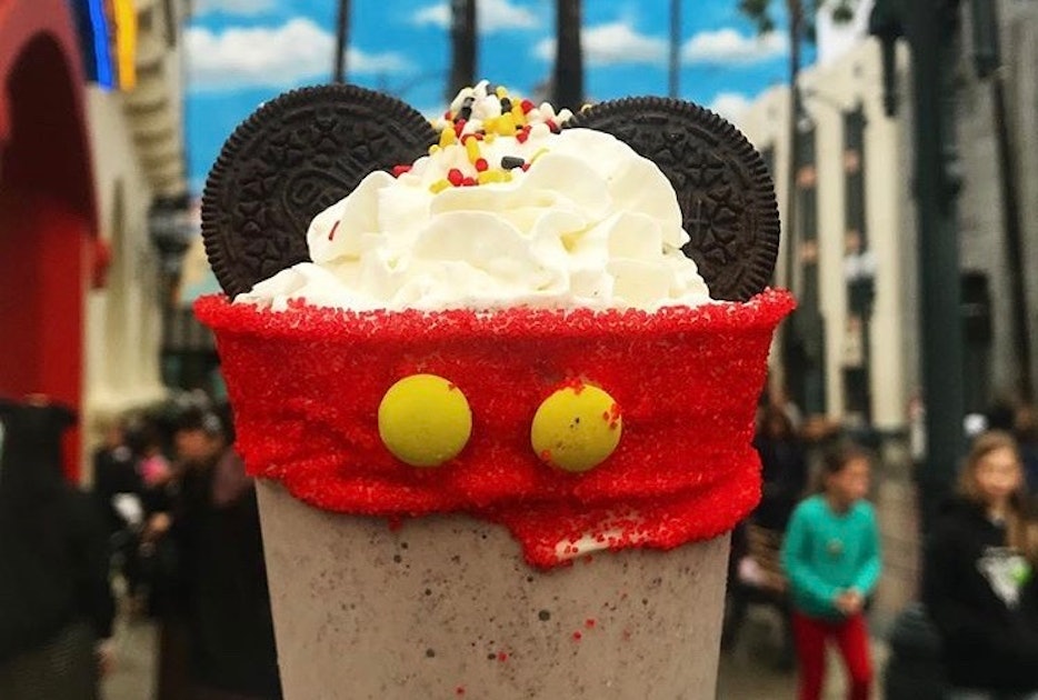 Sweet Treats: food, photography, life: Mickey Mouse Macarons
