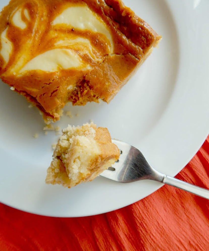 These Halloween pumpkin pie bars are the perfect dessert.