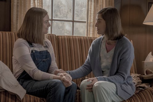 Elsie Fisher and Lizzy Caplan as Joy and Annie Wilkes on Castle Rock
