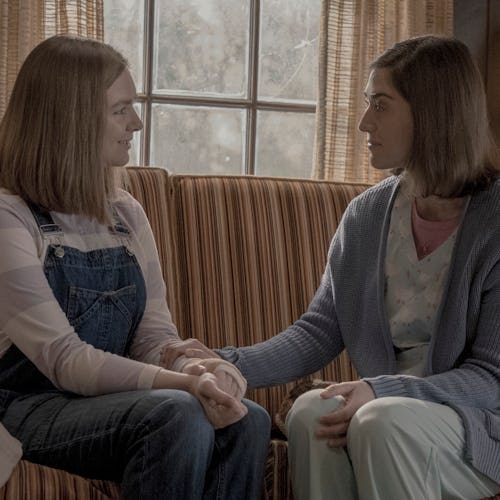 Elsie Fisher and Lizzy Caplan as Joy and Annie Wilkes on Castle Rock 