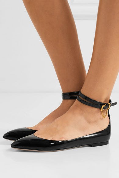 can i wear flats to a wedding