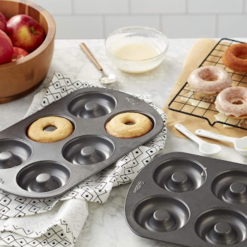 Wilton Non-Stick Donut Baking Pans (2-Pack)