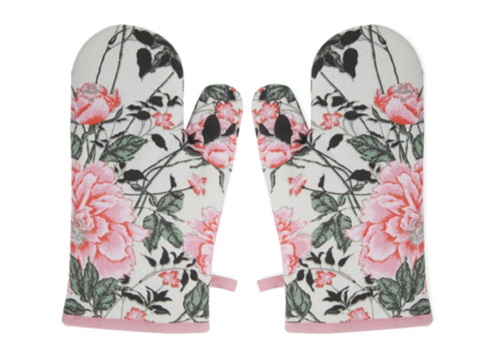 Vintage Floral Oven Mitt 2 Piece Set, Palm Springs Pink by Drew Barrymore Flower Home