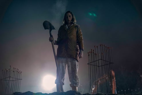 Lizzy Caplan as Annie Wilkes in Castle Rock 