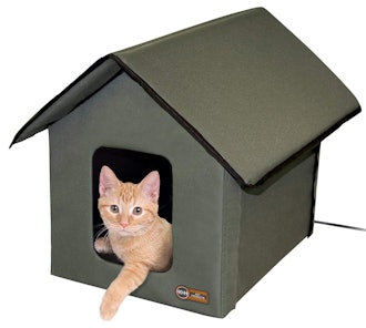 K&H Pet Products Outdoor Kitty House Insulated Cat Shelter (Heated or Unheated)