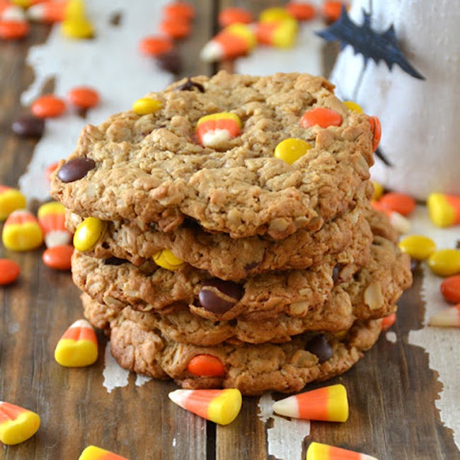 20 Halloween Treats For The Classroom To Impress All The Little Ghouls