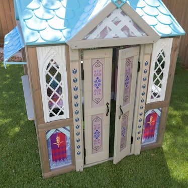 The KidKraft Disney Frozen 2 Arendelle Playset interior has double doors