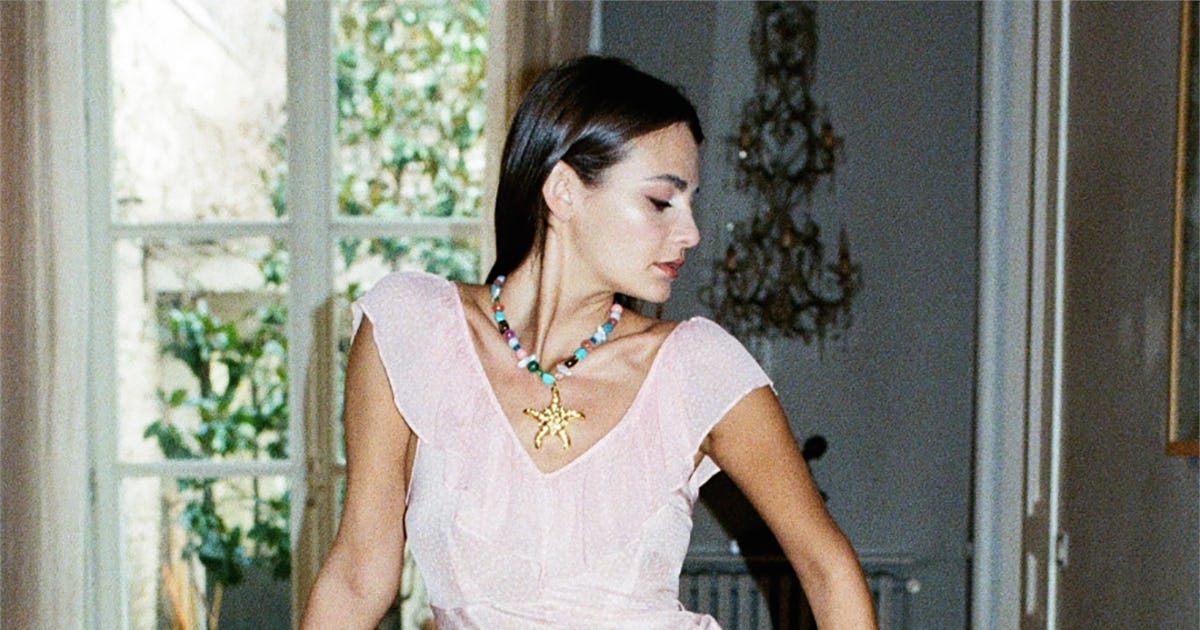 Can You Wear Blush To A Wedding There Are A Few Things To