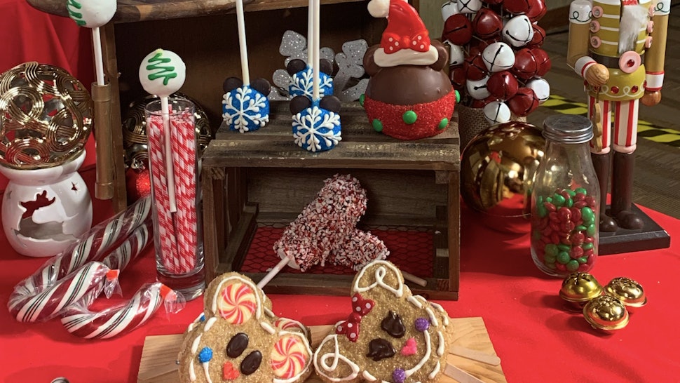 5 Disneyland Holiday Treats About To Hit The Park This Year