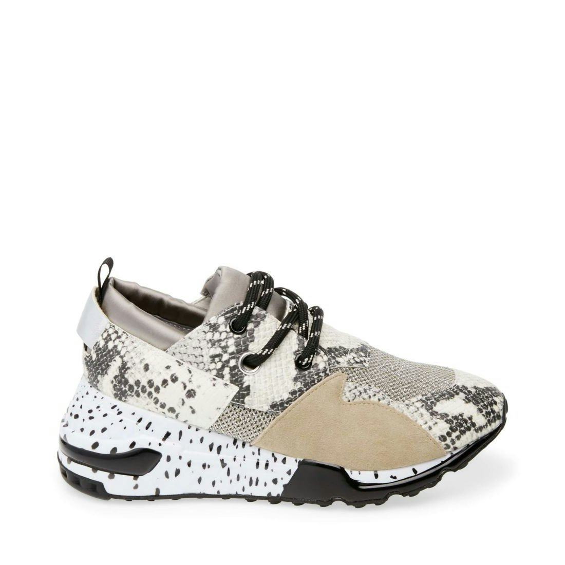 best travel sneakers