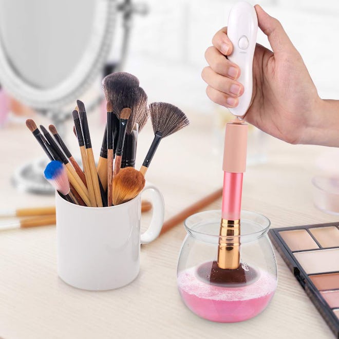 LARMHOI Electric Makeup Brush Cleaner