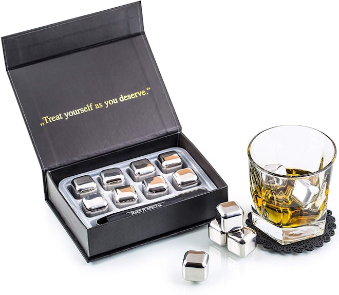 Exclusive Whiskey Stones Gift Set