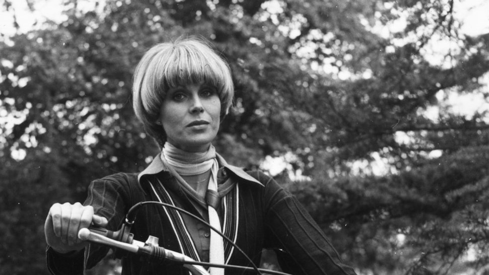 The Bowl Haircut Is Making A Comeback Here S How You Can Wear It Now