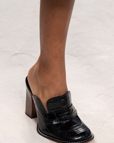 Black Loewe heeled mules as on of the 7 Spring/Summer runway shoe trends