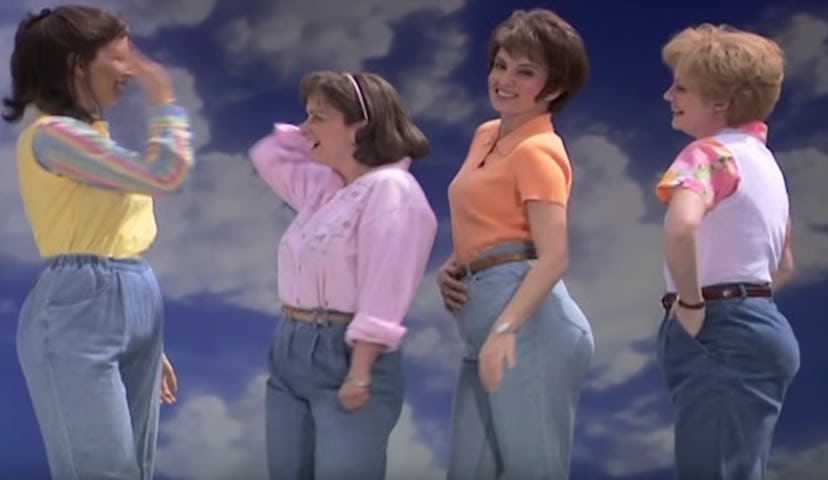 Photo of SNL Cast during "Mom Jeans" Sketch