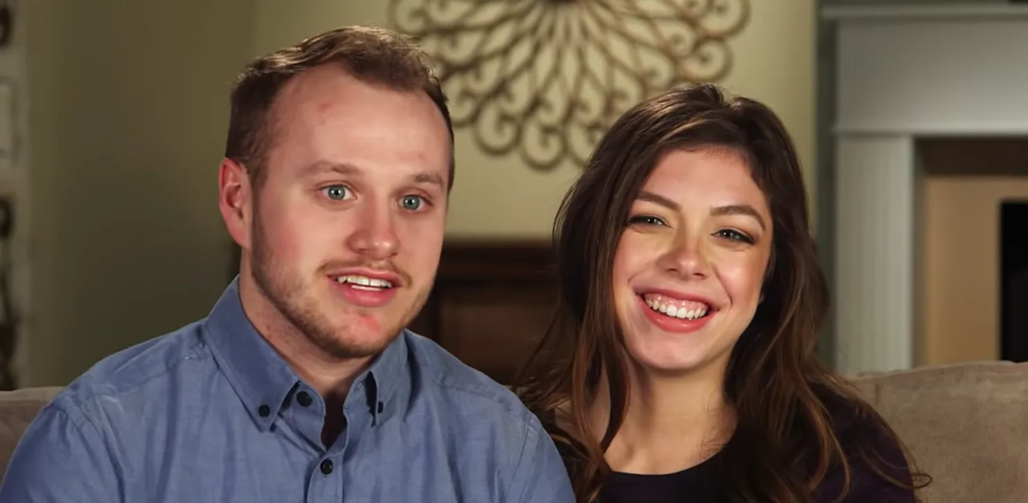 Lauren Duggar says that her sister-in-law, Jessa Duggar, was a huge help after suffering a miscarria...
