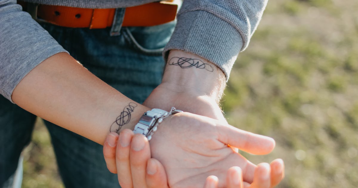 26 Simple Tattoos For Couples That Don T Involve Anyone S Name 26 Simple Tattoos For Couples That Don T Involve Anyone S Name