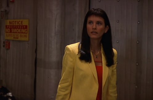 Courteney Cox paid tribute to her Scream 3 bangs. 