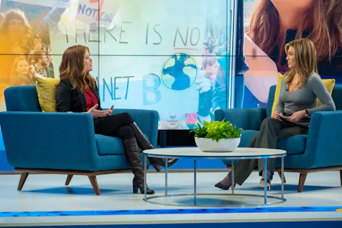 Jennifer Aniston and Reese Witherspoon in The Morning Show on AppleTV