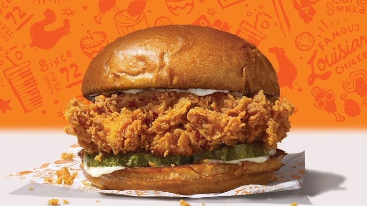 This Kid's Popeyes Chicken Sandwich Costume is the best thing going viral this Halloween.