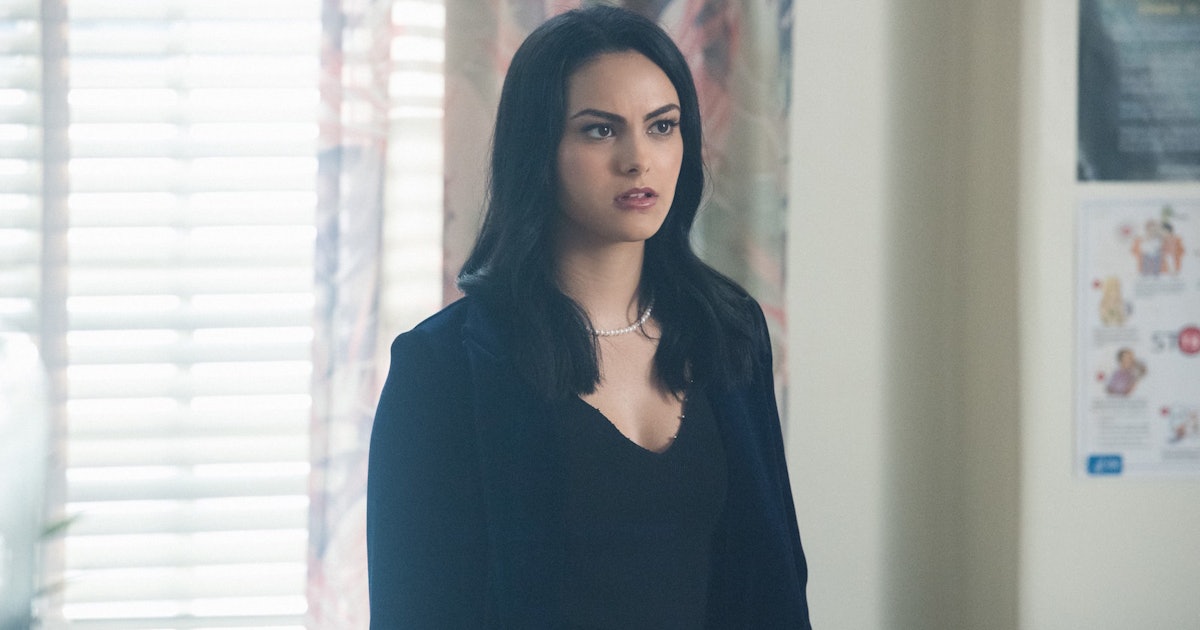 Who Is Veronica's Sister On 'Riverdale'? The Cast Revealed New Details