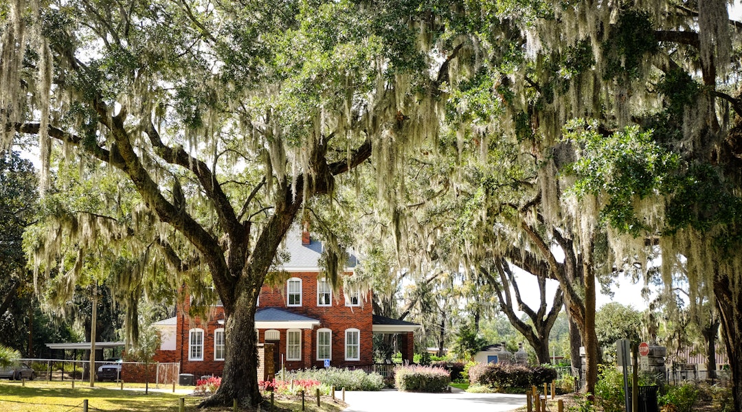 The 10 Most Haunted Cities In America For Anyone Looking For