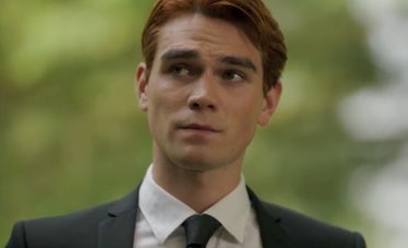 Archie tears up while delivering his eulogy for Fred Andrews in 'Riverdale's Luke Perry tribute epis...