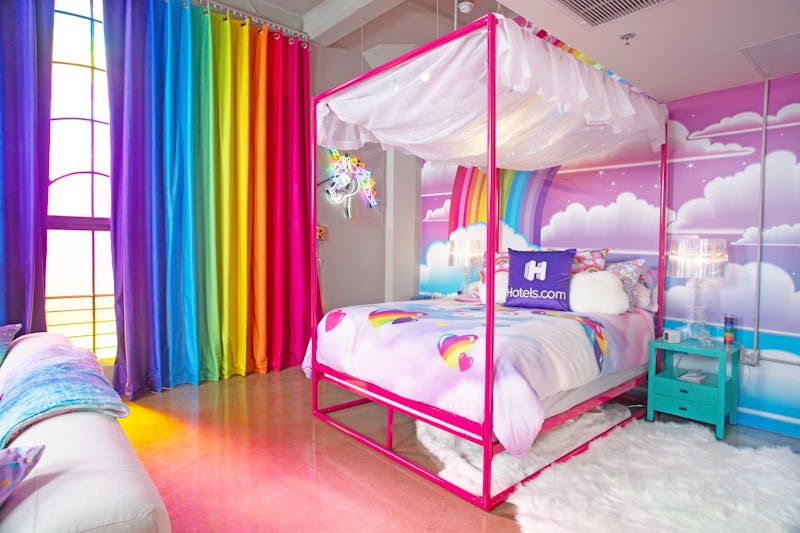 Hotels.com Lisa Frank Flat bedroom.