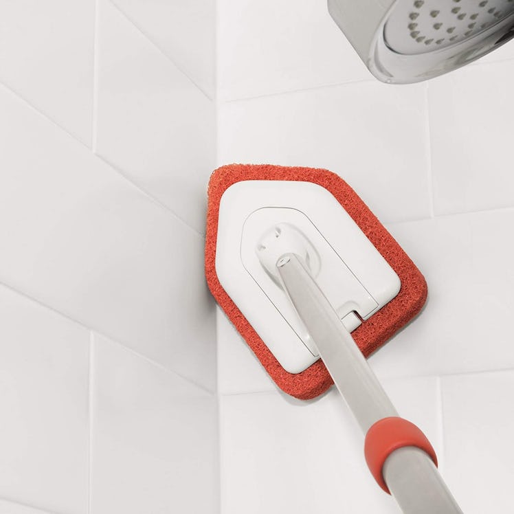 OXO Good Grips Extendable Tub and Tile Scrubber