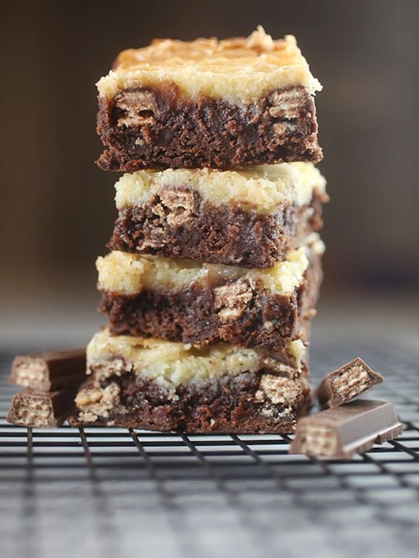 Things To Make With Leftover Halloween Candy, Kit Kat Cream Cheese Brownies 