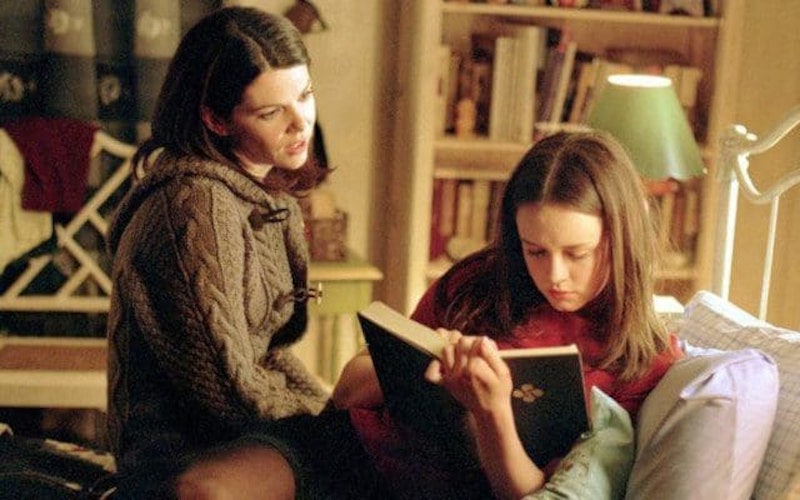 Rory Gilmore reading in Gilmore Girls