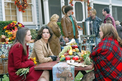 No holiday is complete without streaming episodes of 'Gilmore Girls' on Thanksgiving. 