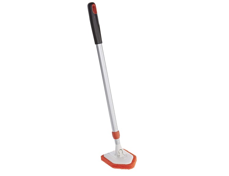 OXO Good Grips Extendable Tub And Tile Scrubber