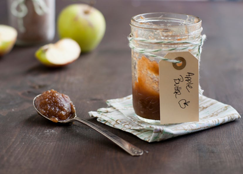 Easy Thanksgiving Dishes; Jar of slow cooker apple butter 