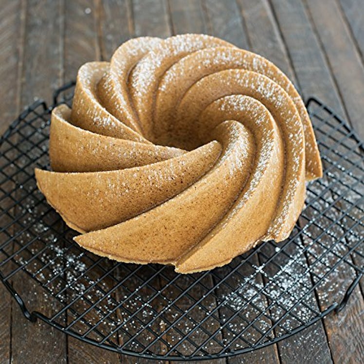 Nordic Ware Platinum Collection Heritage Bundt Pan