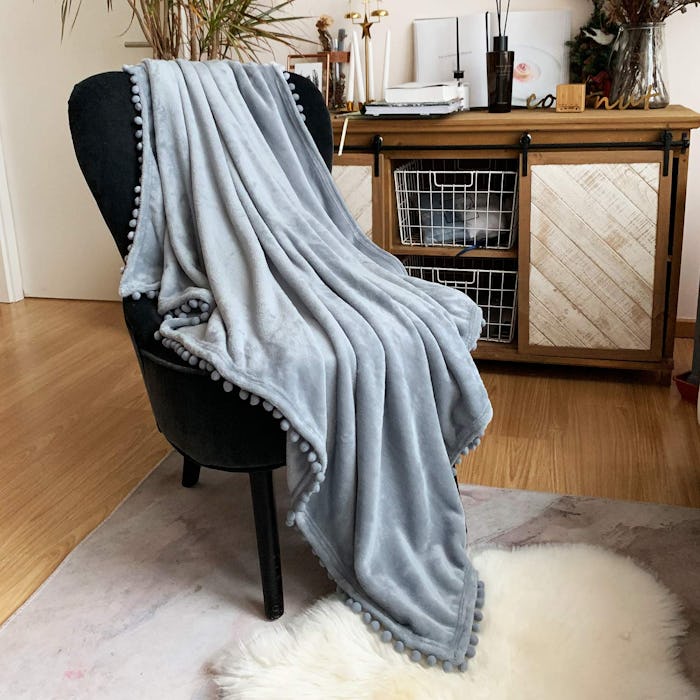 LOMAO Flannel Blanket