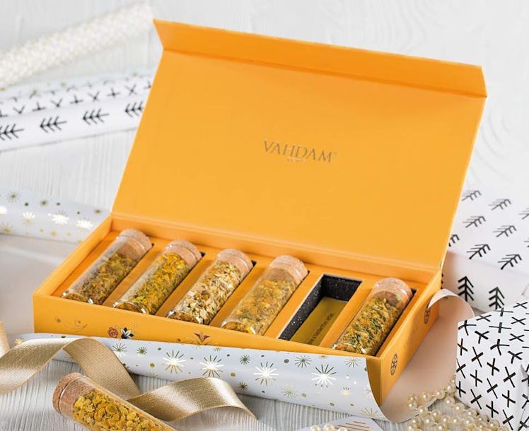 VAHDAM Turmeric Herbal Tea Set