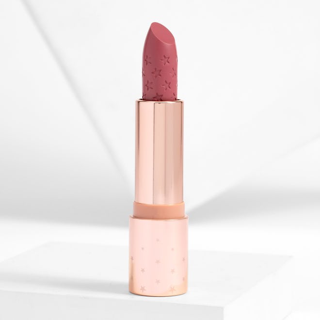 Mesmerize Blur Lux Lipstick