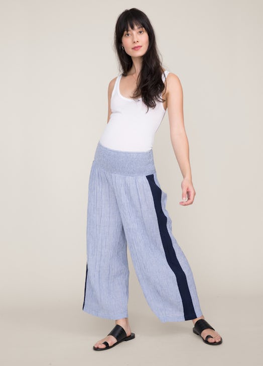 The Sabina pant is an effortless, chic way to wear a stretchy pant during your pregnancy.