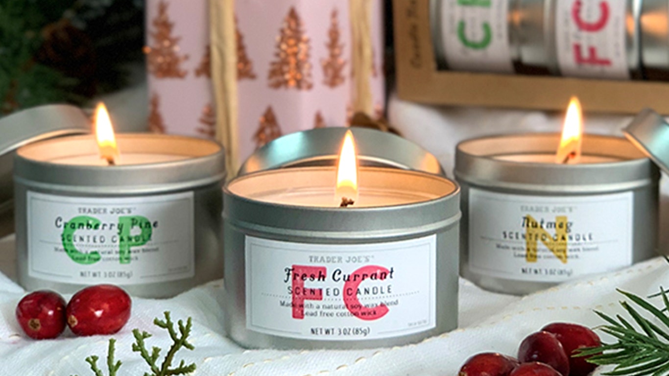 Trader Joe's  Cedar Balsam Scented Candle LIMITED HOLIDAY ITEM Set of 2 